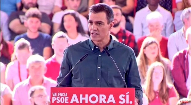 Pedro Sánchez interviene en un mitin en Mislata (Valencia)