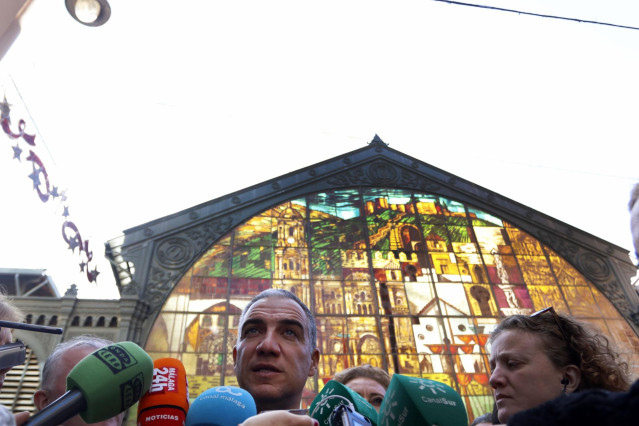El presidente del PP de Málaga y portavoz del PP-A, Elías Bendodo, en un acto de campaña electoral en Málaga
