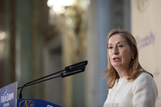 La número dos de la lista del PP por Madrid, Ana Pastor, participa en un desayuno informativo del Fórum Europa, en Madrid (España), a 6 de noviembre de 2019.