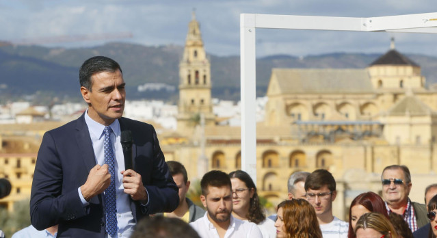 El secretario general y presidente del Gobierno en funciones, Pedro Sánchez ,en un acto electoral en Córdoba a 6 de noviembre de 2019.