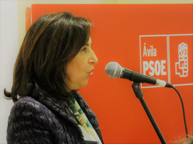 La ministra de Defensa en funciones, Margarita Robles, durante un acto en Ávila.