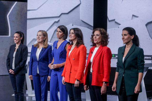 (i-d) La portavoz parlamentaria de Unidas Podemos, Irene Montero, la vicepresidenta tercera del Congreso y 'número dos' del PP en Madrid, Ana Pastor, la periodista Ana Pastor, la candidata de Ciudadanos por Barcelona, Inés Arrimadas, la ministra de Hacien