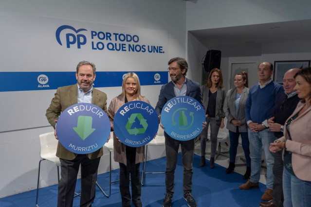 La cabeza de lista del PP al Congreso por Álava, Mari Mar Blanco en un acto en vitoria