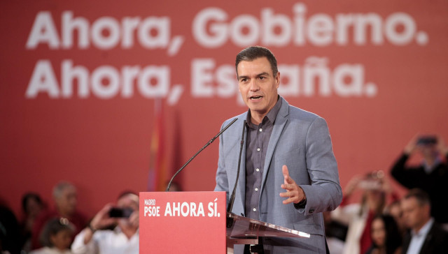 El Secretario general del PSOE y candidato a la presidencia el 10N, Pedro Sánchez, interviene durante un mitin del partido socialista en Alcalá de Henares (Madrid), a 8 de noviembre de 2019.