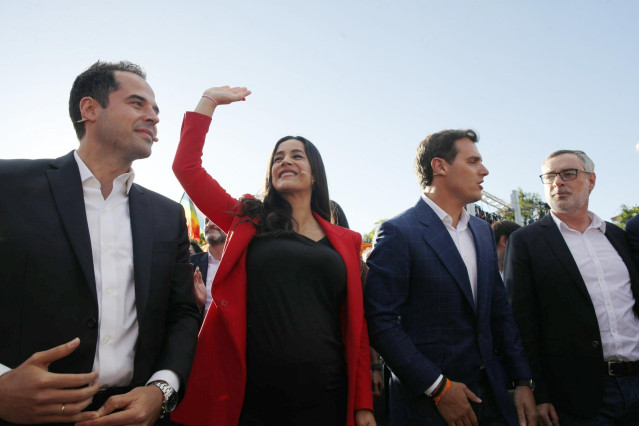 Imagen de archivo del vicepresidente regional, Ignacio Aguado, la vicealcaldesa de Madrid, Begoña Villacís, el presidente de Ciudadanos, Albert Rivera, y el secretario de organización de la formación naranja, José Manuel Villegas.