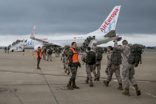 Una rotación de la Brileg parte a Irak desde el Aeropuerto de Almería