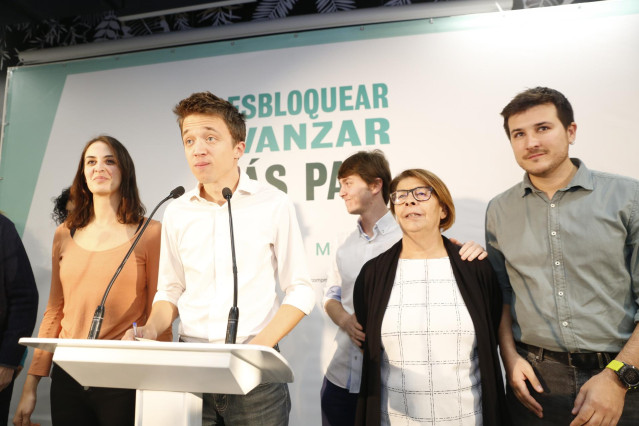 (I-D) La portavoz nacional de campaña de Más País, Rita Maestre; el candidato de Más País a la Presidencia del Gobierno, Íñigo Errejón; la número tres de Más País al Congreso por Madrid, Inés Sabanés; el nuevo portavoz de Más Madrid en la Asamblea de Madr