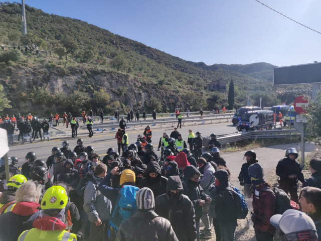 Desalojan a los últimos acampados de Tsunami Democràtic en la frontera