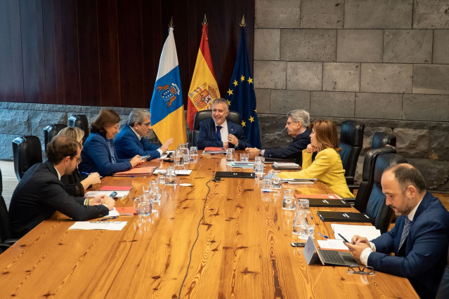 El presidente de Canarias, Ángel Víctor Torres, preside el Consejo de Gobierno