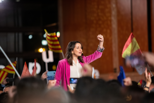 La candidata de Ciudadanos al congreso, Inés Arrimadas, durante el acto de cierre de campaña en Barcelona (España), a 8 de noviembre de 2019