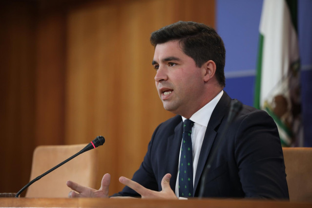 El presidente de la comisión de investigación sobre la Faffe, Enrique Moreno (Cs), en rueda de prensa