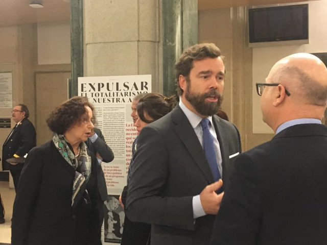 Iván Espinosa de los Monteros, portavoz de Vox, en una exposición en el Congreso