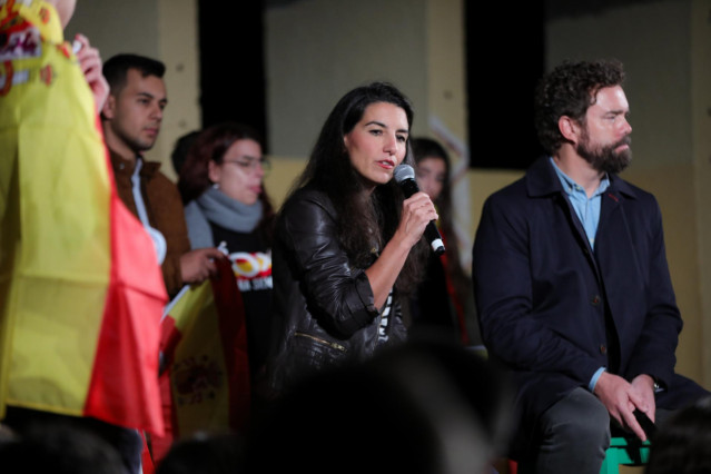 La portavoz de Vox en la Asamblea de Madrid, Rocío Monasterio, y el portavoz de Vox en el Congreso, Iván Espinosa de los Monteros