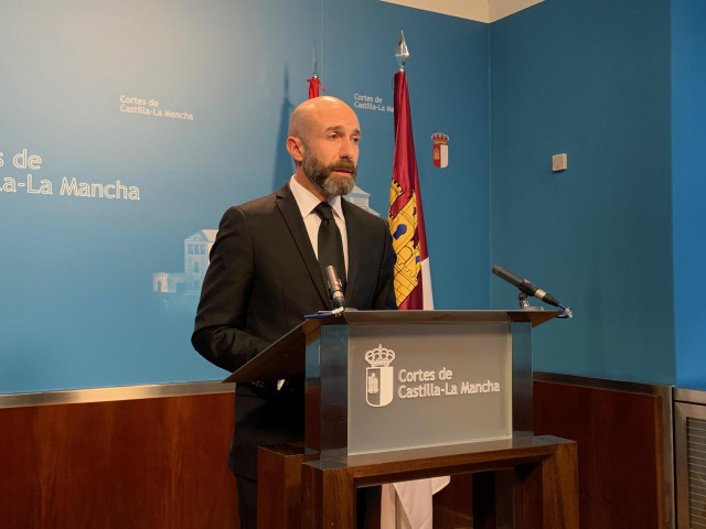 El diputado de Ciudadanos Davi Muñoz Zapata en rueda de prens en las Cortes.
