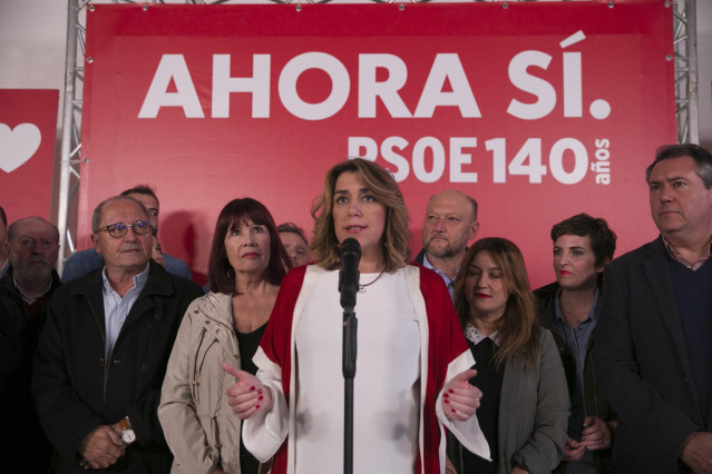 La secretaria general del PSOE-A, Susana Díaz, atiende a los medios de comunicación tras los resultados. de las elecciones generales 10N. En Sevilla, a 10 de noviembre de 2019. (Foto de archivo).