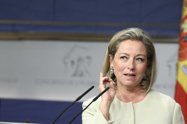 La diputada de Coalición Canaria, Ana Oramas, en rueda de prensa en el Congreso