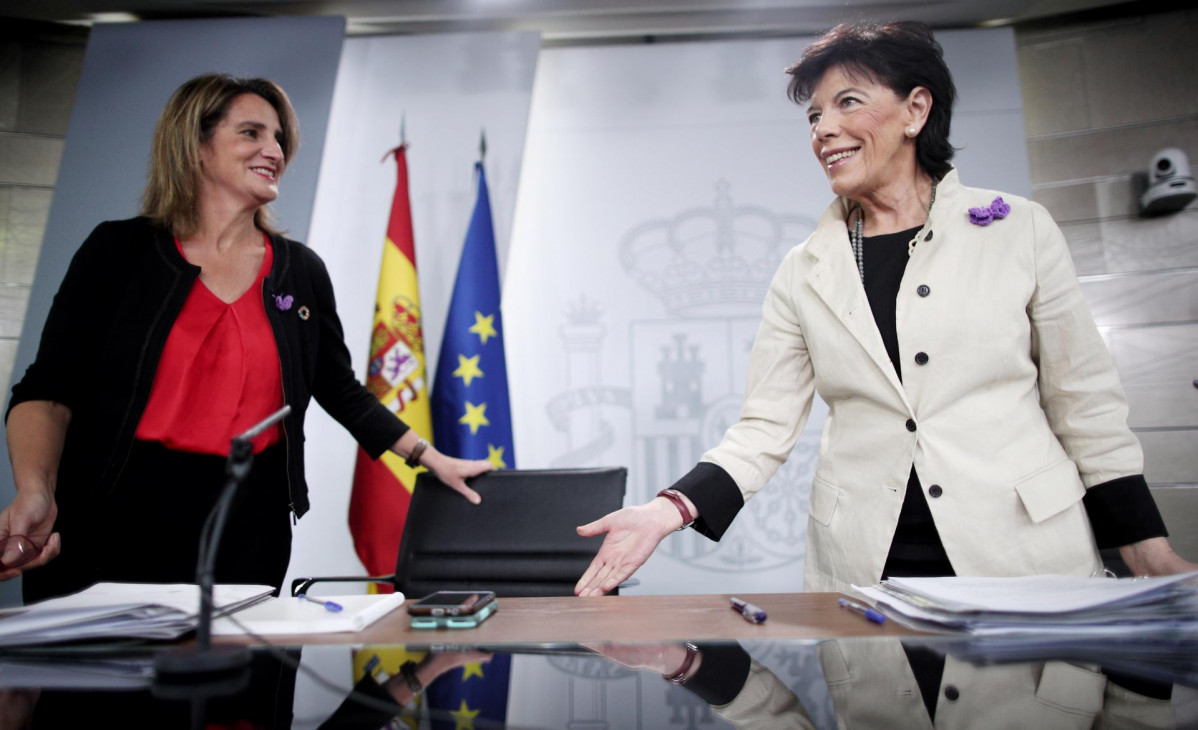 La ministra para la Transición Ecológica en funciones, Teresa Ribera, y la ministra Portavoz, Isabel Celaá, ofrecen una rueda de prensa tras el Consejo de Ministros en Moncloa