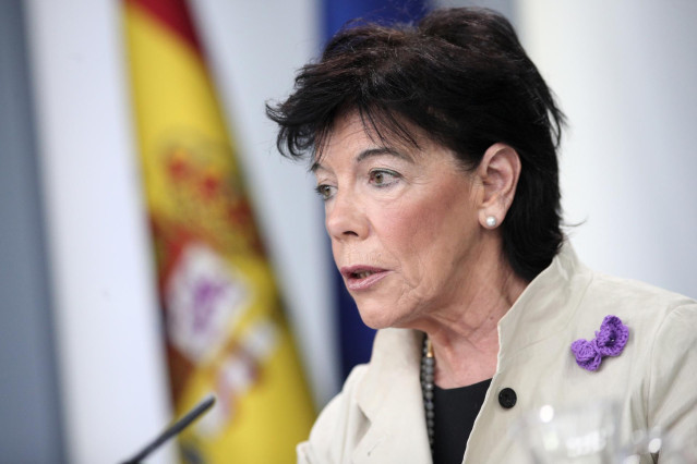 La ministra Portavoz, y de Educación y Formación Profesional en funciones, Isabel Celaá, en rueda de prensa tras el Consejo de Ministros en Moncloa, en Madrid (España), a 22 de noviembre de 2019.