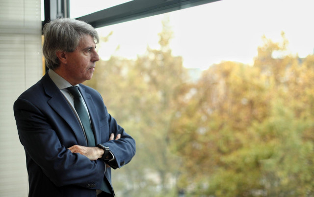 El consejero de Transportes de la Comunidad de Madrid, Ángel Garrido,  tras una entrevista para Europa Press, en Madrid (España), a 21 de noviembre de 2019.