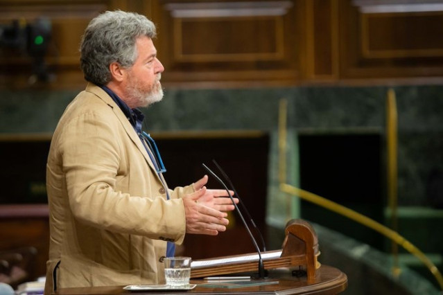 El diputado de Podemos Juantxo López de Uralde en una de sus intervenciones en el Congreso