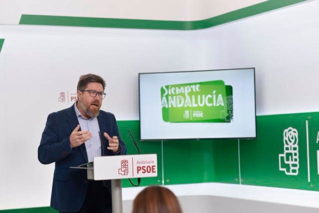 El portavoz adjunto del Grupo Parlamentario Socialista, Rodrigo Sánchez Haro, este martes en rueda de prensa