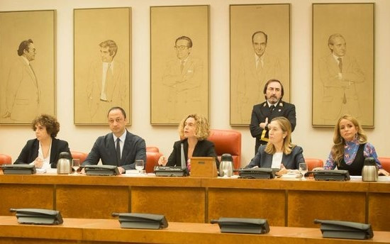 Meritxell Batet y los demás miembros de la Mesa de la Diputación Permanente
