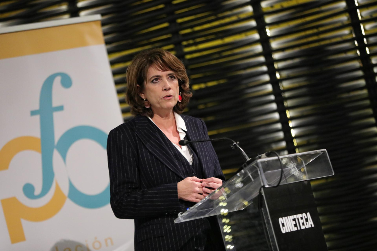 La ministra de Justicia en funciones, Dolores Delgado, interviene en la presentación de la campaña 'Cambia el marco. Nuevas miradas para una sociedad intercultural' impulsada por la Fundación Plura