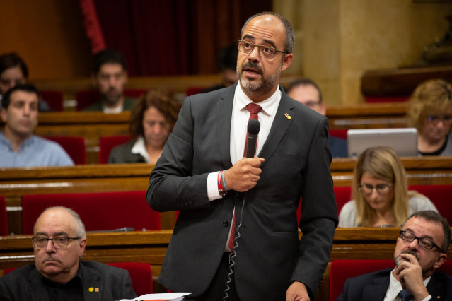 Foto de archivo del conseller de Interior de la Generalitat, Miquel Buch, durante una sesión plenaria en el Parlament