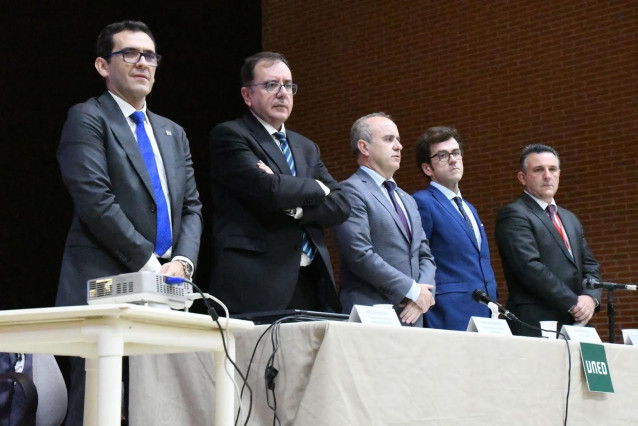 El director de Instituciones Penitenciarias, Ángel Luis Ortiz, inaugura el curso de estudios universitarios a distancia