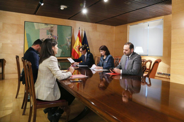 Reunión entre el PSOE y ERC en el Congreso