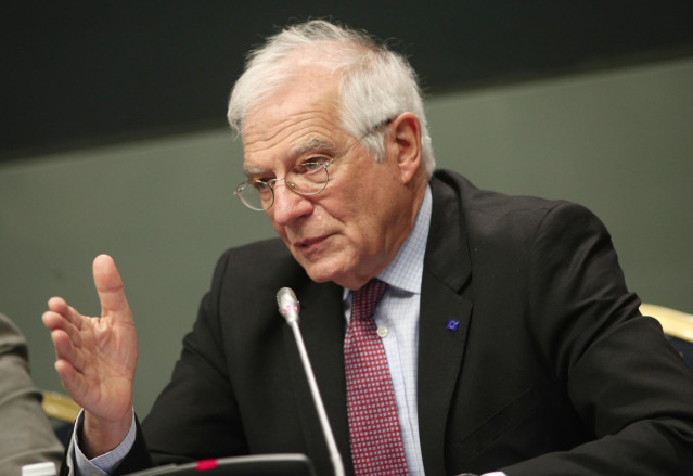 El ministro de Asuntos Exteriores en funciones, Josep Borrell, durante la presentación del programa de actividades de España en el marco de la Cumbre del Clima (COP25),