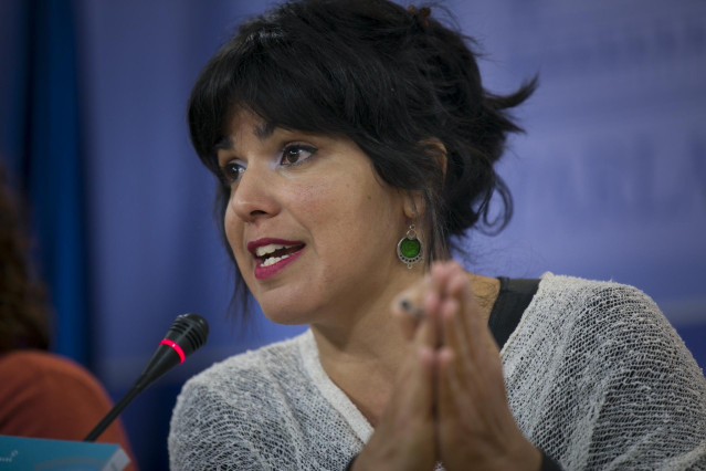 La coordinadora general de Podemos Andalucía y presidenta del grupo parlamentario de Adelante Andalucía, Teresa Rodríguez, en rueda de prensa. Foto de archivo