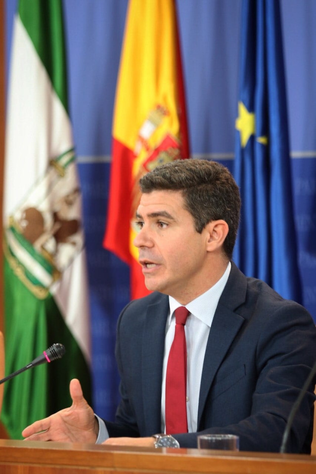 El portavoz parlamentario de CS, Sergio Romero, este lunes en rueda de prensa.