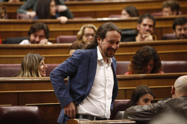 El secretario general de Podemos, Pablo Iglesias, durante la sesión constitutiva de la nueva Cámara Baja de la XIII Legislatura.