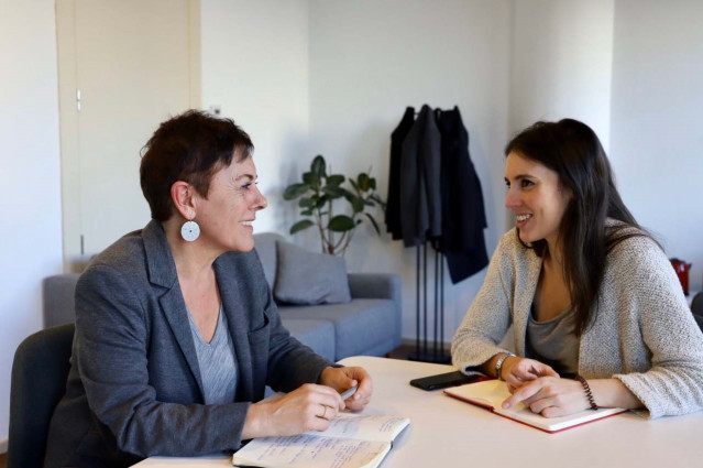 Irene Montero se reúne con Mertxe Aizpurua