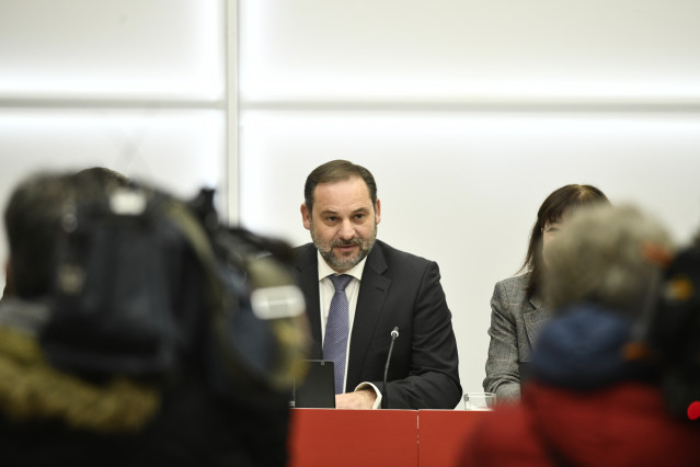 El ministro de Fomento en funciones, José Luis Ábalos interviene en rueda de prensa en la reunión de la Comisión Ejecutiva Federal del PSOE convocada tras la elecciones generales del 10N, en Madrid (España), a 11 de noviembre de 2019.