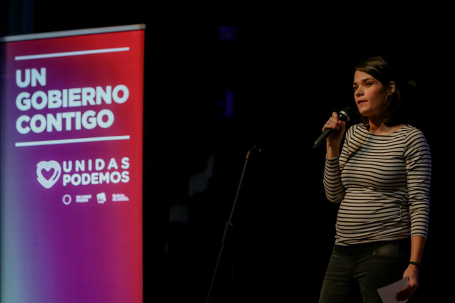La portavoz de Unidas Podemos en la Asamblea de Madrid, Isa Serra, interviene en un mitin de Unidas Podemos en Alcorcón (Madrid) el 5 de noviembre de 2019.