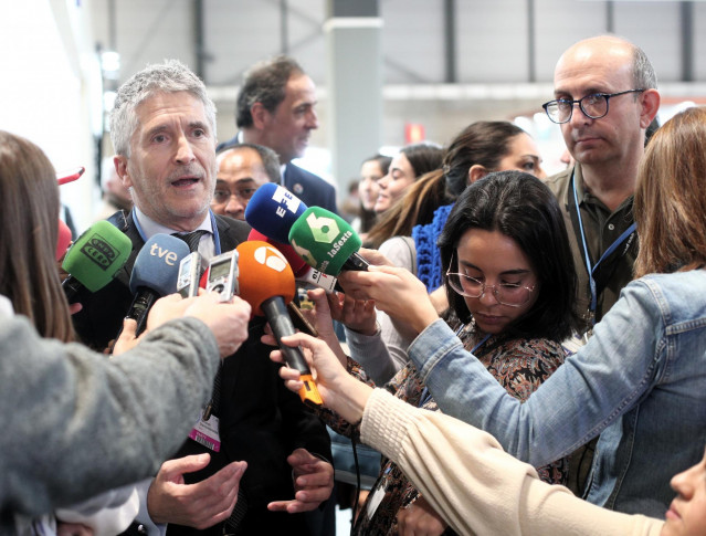 El ministro de Interior en funciones, Fernando Grande-Marlaska ofrece declariones a los medios de comunicación durante la tercera jornada del COP25