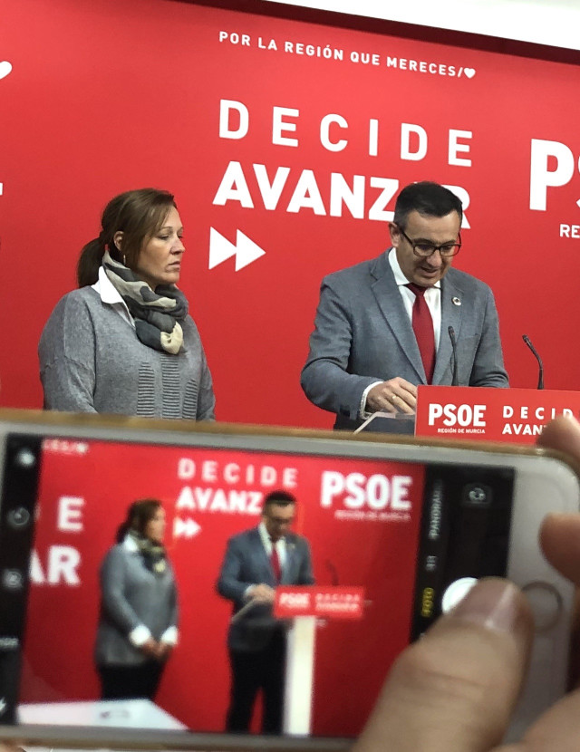 El secretario general del PSRM-PSOE y portavoz del Grupo Parlamentario Socialista, Diego Conesa