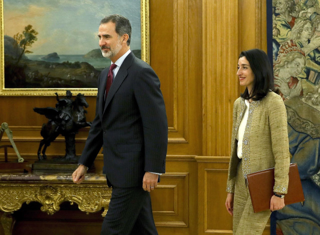 El rey Felipe VI y la nueva presidenta del Senado Pilar Llop, durante la audiencia hoy en el Palacio de La Zarzuela, quien le ha comunicado oficialmente la constitución de la cámara alta en la XIV legislatura, en Madrid (España), a 4 de diciembre de 2019.