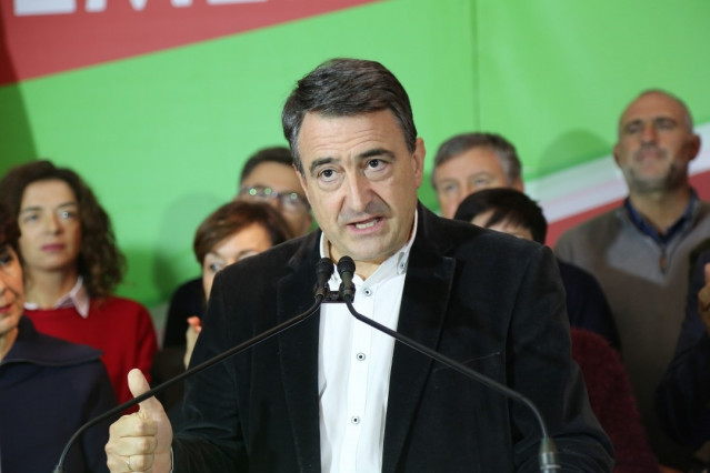 El portavoz del PNV en el Congreso, Aitor Esteban, en la noche electoral