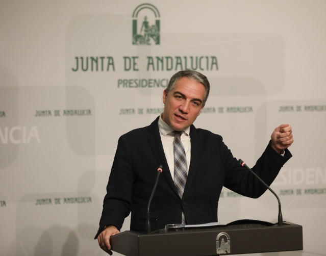 El portavoz del Gobierno andaluz, Elías Bendodo, en rueda de prensa.