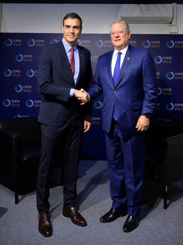 Pedro Sánchez junto al exvicepresidente de Estados Unidos Al Gore