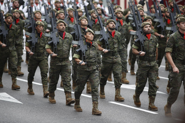 Desfile terrestre enmarcado en los actos de celebración del 12 de Octubre en Madrid, Día de la Hispanidad