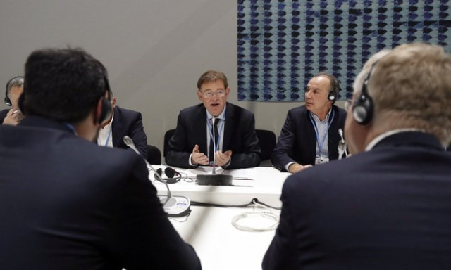 El president de la Generalitat, Ximo Puig,  participa como presidente de la delegación española en el Comité Europeo de las Regiones (CdR) en la reunión que miembros de este organismo comunitario han mantenido en la COP25