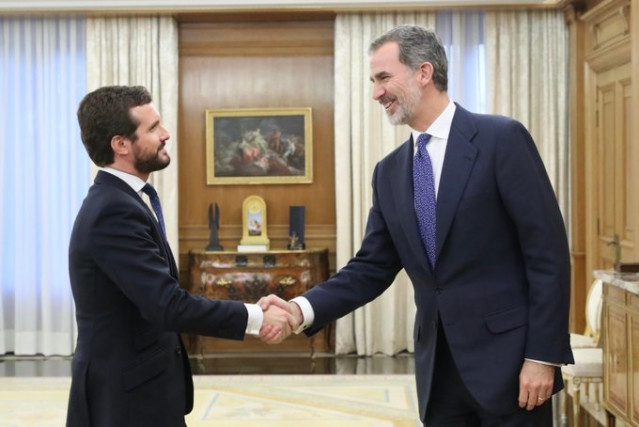 El Rey se reúne con el líder del PP, Pablo Casado, en el Palacio de la Zarzuela, dentro de la ronda de consultas previa a proponer un candidato a la Presidencia del Gobierno.