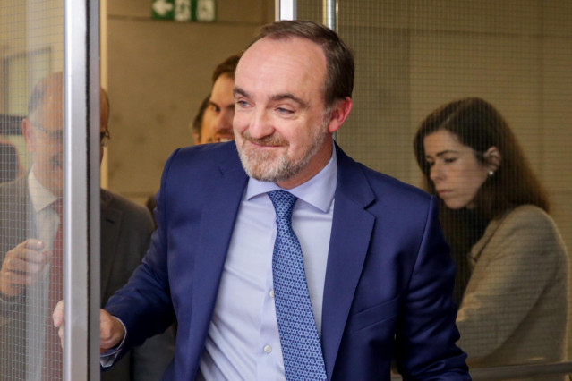 Javier Esparza.