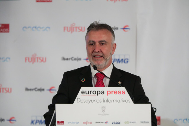 El presidente de Canarias, Ángel Víctor Torres