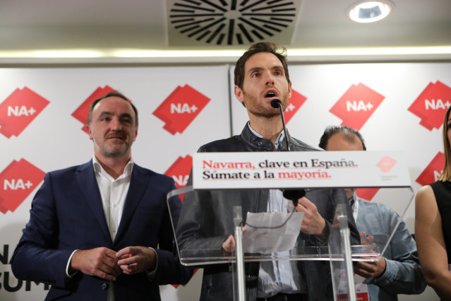 El presidente de UPN, Javier Esparza, con el portavoz de Navarra Suma en el Congreso, Sergio Sayas
