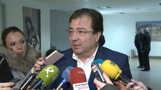 Fernández Vara, en declaraciones a los medios de comunicación.